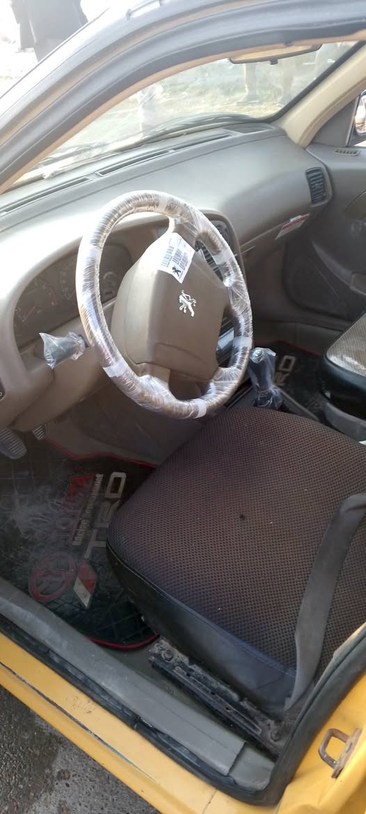 سلام عليكم 
بيجو لميس للبيع موديل 2013
 عليها هيئه وغرامات 800 ألف ينگطعن من مبلغ السيارة 
السيارة جاهزة خير من الله من مكينة من كير من حدادية من تراي من دوشمة السيارة نظيفة
السعر : 33 وبيها مجال 
العنوان : مدينة الصدر 
للاستفسار : ‏‪***********‬‏
