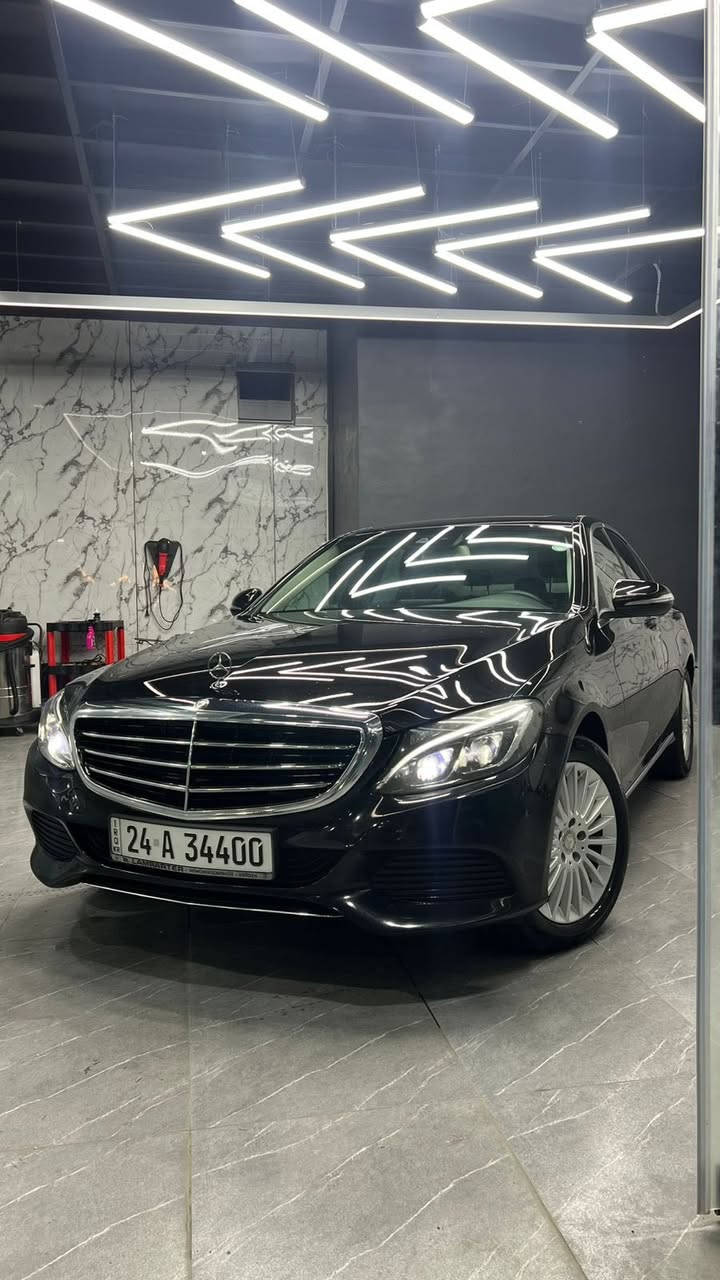 السلام عليكم…. للبيع اوم اوس حسب القناعه 
بس الي يدور جديد ونظيف وماكو هيج نظافه بموديلهه تقريبا الوحيده بالعراق بهيج نظافه 
مارسدس c_class بجم S موديل 2015 مكينه 4 سلندر على ايد وحده وارد الماني اصل كفاله عامه من كلشي بيهه فحص من اربيل فول مواصفات 1/1 رقم شبه مميز بأسمي السنويه بصمات عدد 2 
كشنات جلد ومخمل فتحه سياره كلش جديده بعدهه على وضع الزيرو ماشيه 105 حقيقي على الفحص كل صيانته بشركه مارسدس مكان السياره بغداد زيونه 
السعر/240$
للاستفسار/***********
