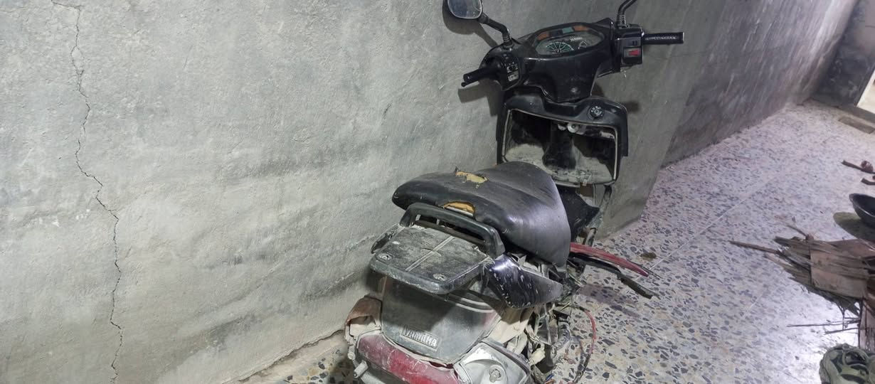 سلام عليكم الدراجه معرضه لحادث. وتفلشت كفراتها بس الوجه مالتها موجود 
شغاله بس خربط ماعرف سببها 
ابيع كوم حديد سعرها 75
مكاني بغداد مدينه الصدر


**إذا كنت صاحب هذا الإعلان وتريد حذفه لأي سبب، رجاءا أرسل رسالة إلى الدعم الفني**