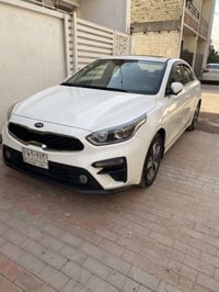 كيا سيراتو موديل 2019 خليجي رقم بغداد بيه صبغ بجاملغ امامي وشويه يم رق...