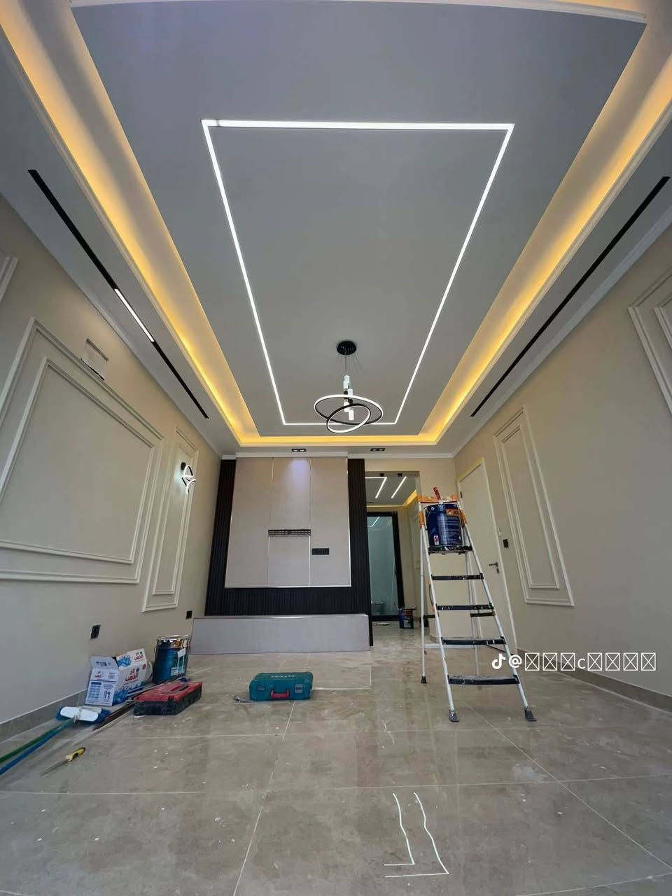 السلام عليكم 
خلفة ديكورات واصباغ وسقوف مغربيه وثانويه وواجهات ،، كل ما يخص الديكور والاصباغ بأنسب الاسعار ،، عروض خاصه للجميع بمناسبة الشهر الكريم  ،، واعمال هندسيه ودقه في العمل 
***********
