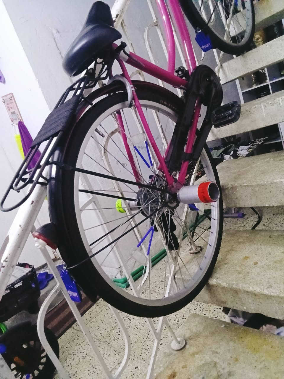 السلام عليكم بايسكل بناتي حجم 26 بايسكل نظيف بغراض جمبزه كامل هو وغراضه السعر 85 بمجال بسيط مكانيف بغداد العامريه رقم تلفوني *********** واتساب
