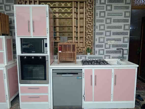 سلام عليكم كاونتر تركي اخو الجديد معه الجهزء مالته غسالت ماعين طباخ مايكروف فرن ماله كامل كله مرمر مكان مدينه الصدر ***********
