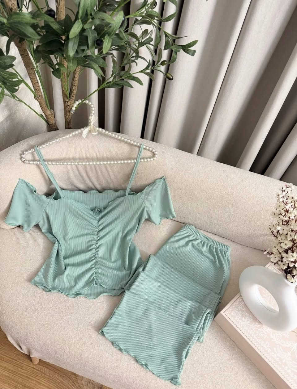 #جمله
اقل طلب نص درزن 
باقي موديلات داخل قناة التلي ↘️
https://t.me/acferthgdii


**إذا كنت صاحب هذا الإعلان وتريد حذفه لأي سبب، رجاءا أرسل رسالة إلى الدعم الفني**