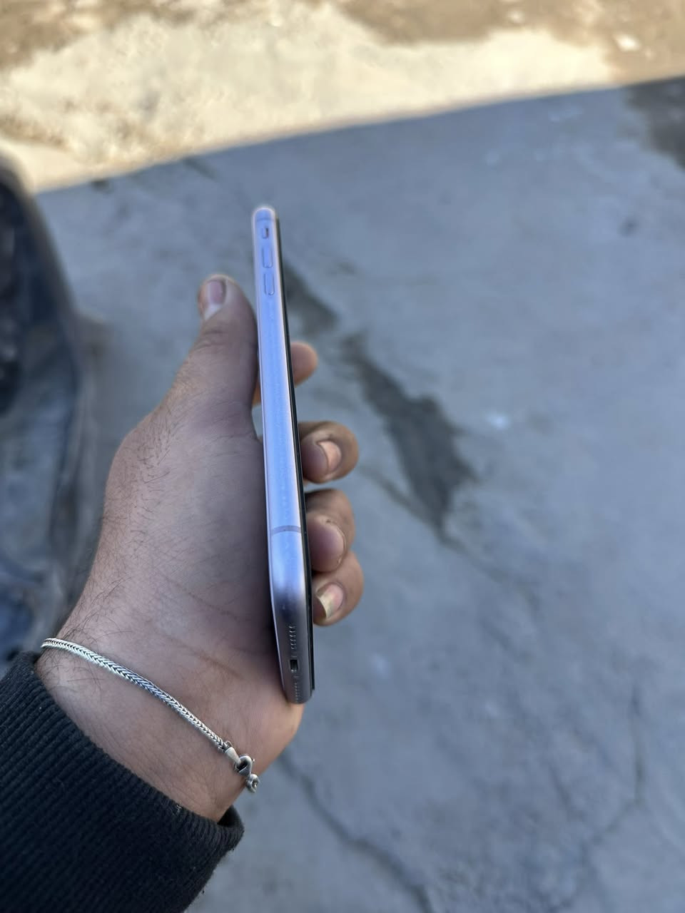 11عادي 
نموذج LL
ملحقاته كارتون وكفرات عدد2
بطاريه 75بدون صرف ع لفحص 
لون بنفسجي جهاز وتر مامفتوح تجي تفحص 
نضافه 99‎%‎
مكاني حله نادر سعره 285وبي مجال 
***********
