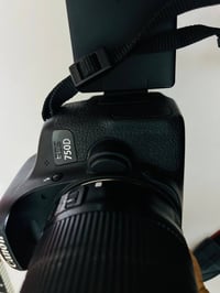 كانون 750d • شاشه متحركه • شاشه لمس