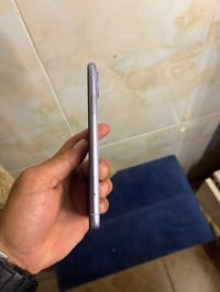 ايفون 11 • شاشه تفصيخ • بطاريه ٩٢