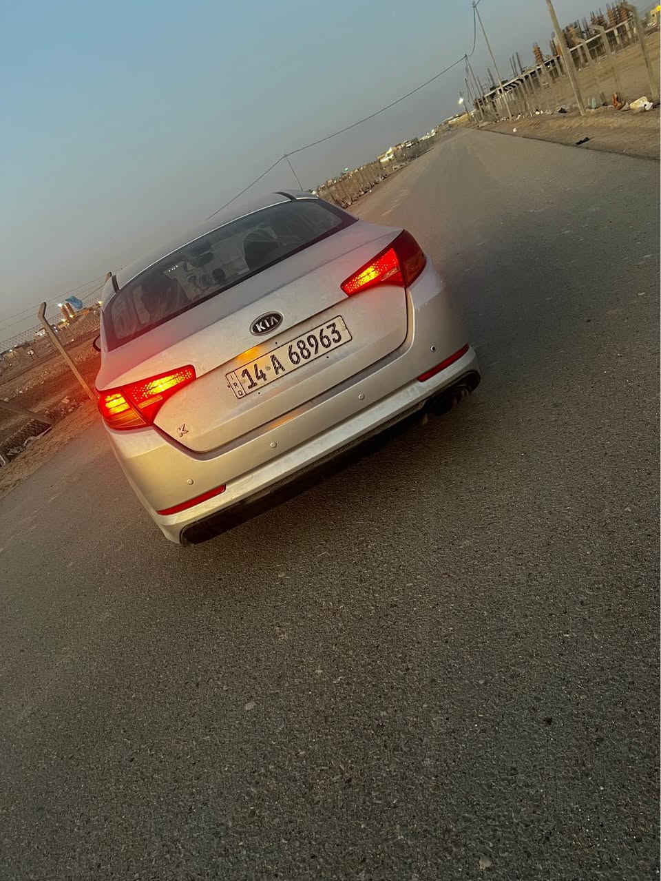 سياره كيا كي فايف موديل 2011
 سنويه باسمي مجدده لغايه 2028
رقمً انكليزي
كفاله كير ومحرك وتبريد
وارد كوري
مصبوغه عام جماليه عدا القماره مامصبوغه
رقم السياره بصره ومتواجده بالبصره
مكفوله من الضربه
سعرها 105 وبيه مجال للشراي
للاستفسار *********** البصرة, العراق
