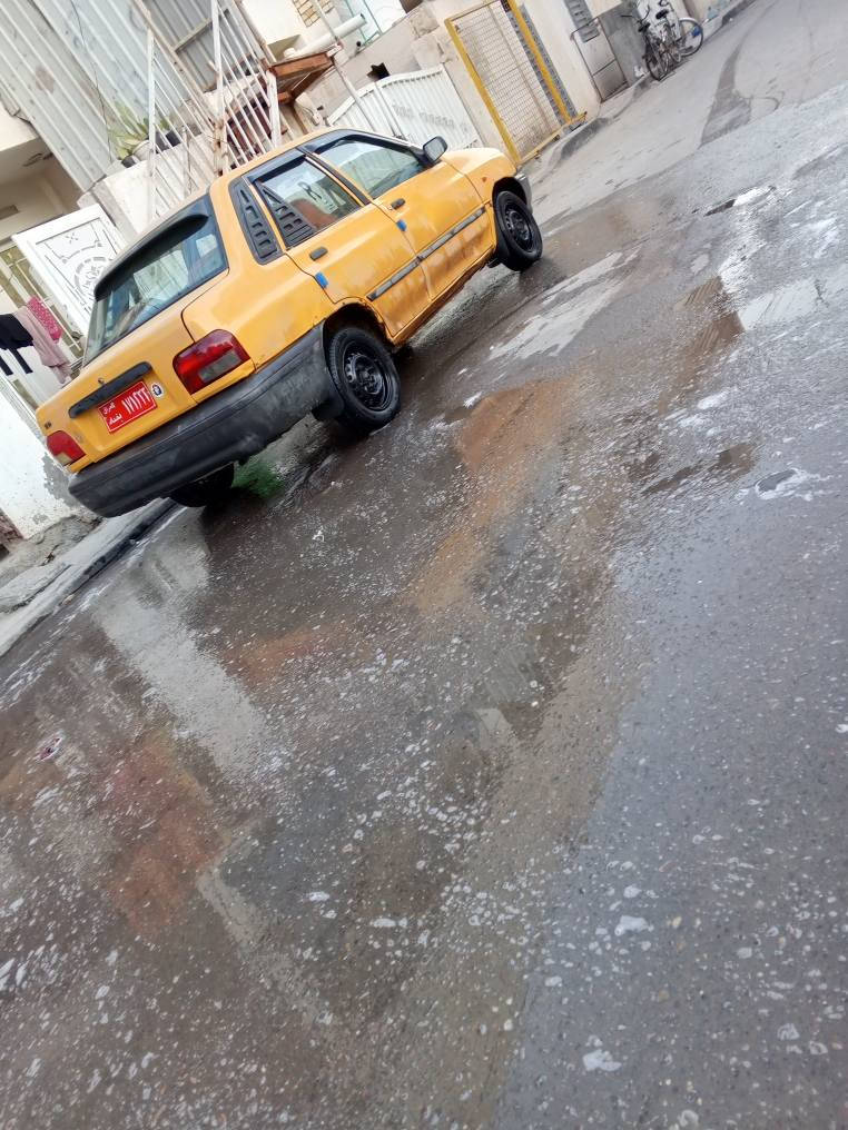 السلام عليكم
سايبة 2012 
تفاصيل السيارة 
گير وماكينة وكهربائيات 
وصدر خلفي أمامي 
وتخم تاير جدد 
والسيارة جاهزة وگبل للشارع
سنوية عظم عاج 
غرامات مصفرة 
هيئة عليها 600 على المشتري 
السعر 14 وبيها مجال گلش بسيط 
مكاني بغداد زعفرانية 
تحويل السيارة ثاني يوم 
رقم الهاتف ***********
