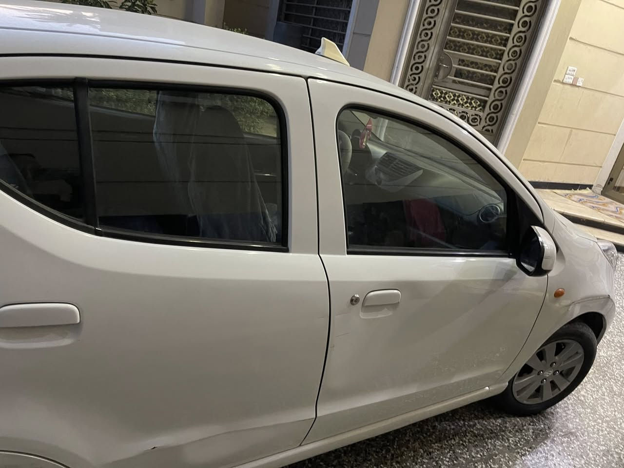 السلام عليكم سازوكي 2013 بيهه كم ملاحضه السعر ٧٤ ورقه مكان السياره البلديات رقمي ***********
