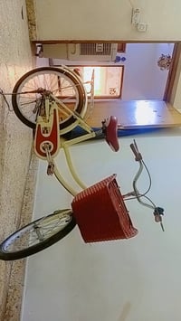بايسكل حجم ٢٠ باله اوربي ماركه معروفه قوي لون مميز سعر ٧٥ قبل اشهر اخذ...