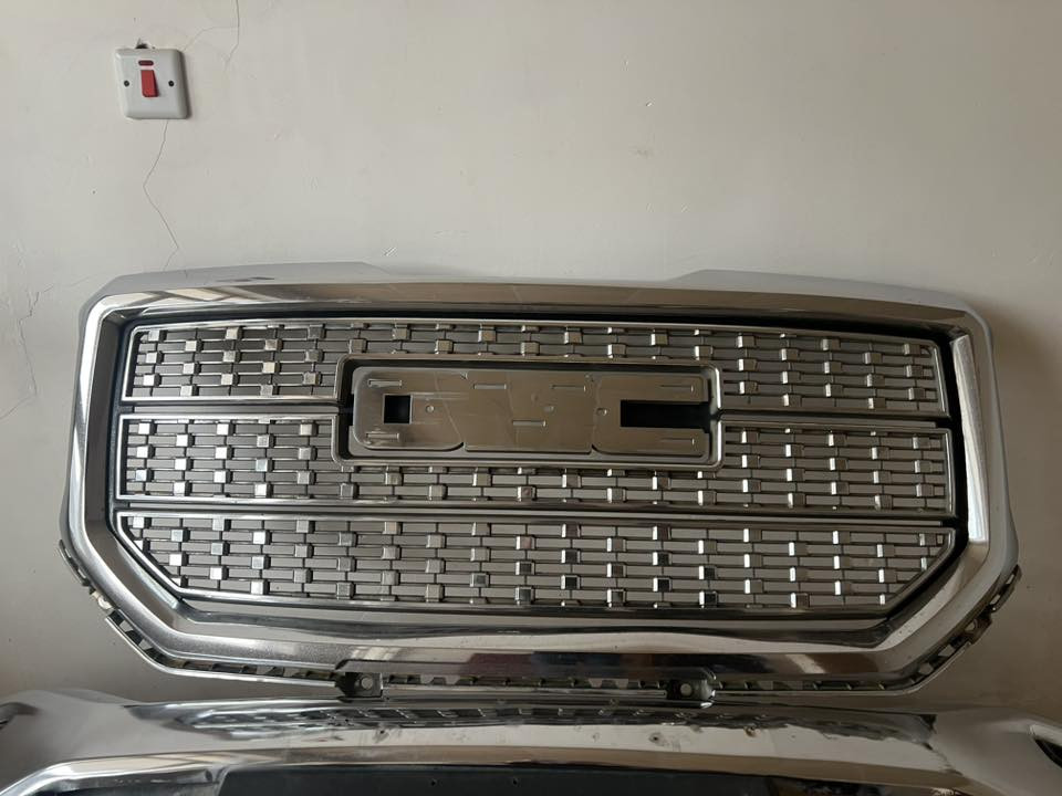 هذه المنتجات معروضة للبيع  gmc seraa 2016 2018           
***********
