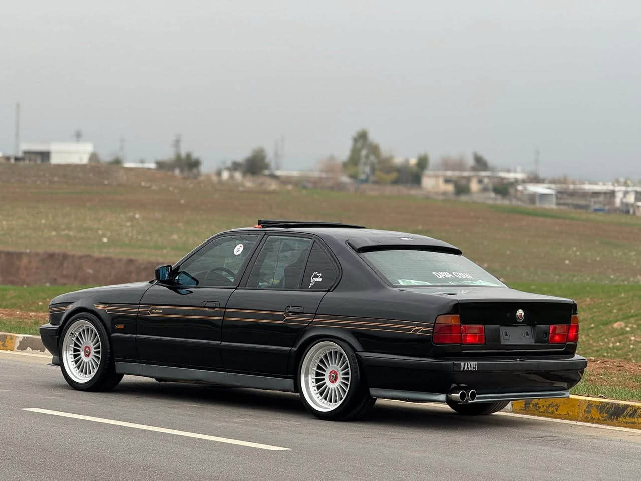 ماشاءالله له مالي هه مووتان
BMW.1991.520i گيرعادي
سلايد تاقم به ره ده ر كه كاني كامل جلت كراره دعامي پيش و دواي M لايت ئه لقه چوارتايه ويلي ناو پاكه تم بؤ به ستاوه عه ته ل پان.پيش و دواي كه پس بي ليدان كامل فرن كراوه بو جواني .مه كينه لوك سويسري تازه بوم به ستاوه سيتي عه ينه و كلاج سپورت به شه رتي قوه تي تايبه ت.كاره بايي به شه رت.مالي دوسته علوجه كيشه ي مه ده ني دزياري تا ١٠ سالي تر به رپرسم له ماله كه بيمنه تم هه موو گياني به شه رت بو زانياري زياتر تيل بكه شوين كويه نرخ كوتاي(( ٣٠ ))
***********
*********** كويسينجاك, أربيل
