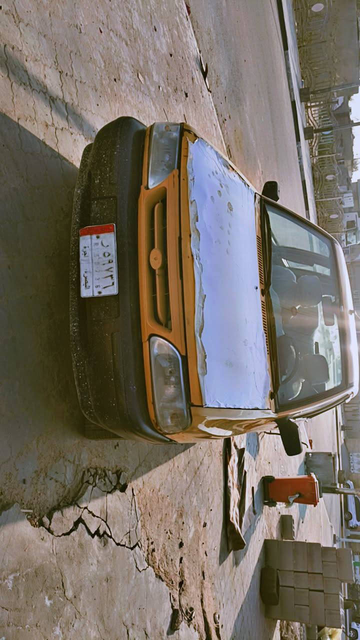 السلام عليكم سايبه للبيع موديل 14  موجود مكان البصره الزبير سياره جاهزه حداديه ماكينه وكير مكفولات  اي استفسار على هذا الرقم واتساب وشريحه***********//15
