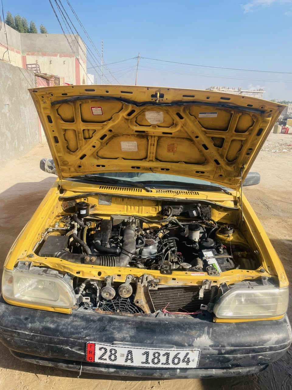 السلام عليكم السياره للبيع مكفوله كفاله عامه كير مكينه حداديه دواخل جدد خياسات موضحات بلصوره بلجيس جدد بسمي  رقم إنكليزي الجديد السعر 25 وبيها مجال لشراي رقمي *********** متواجد واتساب.
مكانها نجف ابو صخير
