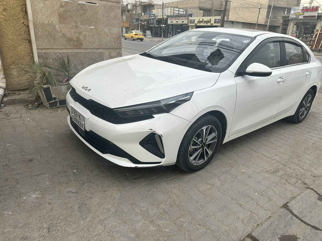 السلام عليكم k3 موديل 2024 فول مواصفات صار بيه هذا الحادث البارحه وبيعه ع حطته ماشيه 18 الف السعر 127 وبيه مجال للشراي اي ستفسار ***********
