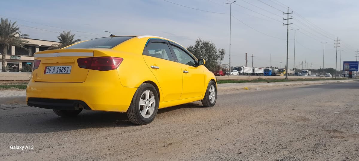 كيا فورتي ١٢ مكينه 2000 \6كير نضاف
بيه جاملغ وبنيد 
بسمي تحويل مباشر 
78 وبيه مجال 
بيع سربع 
***********
