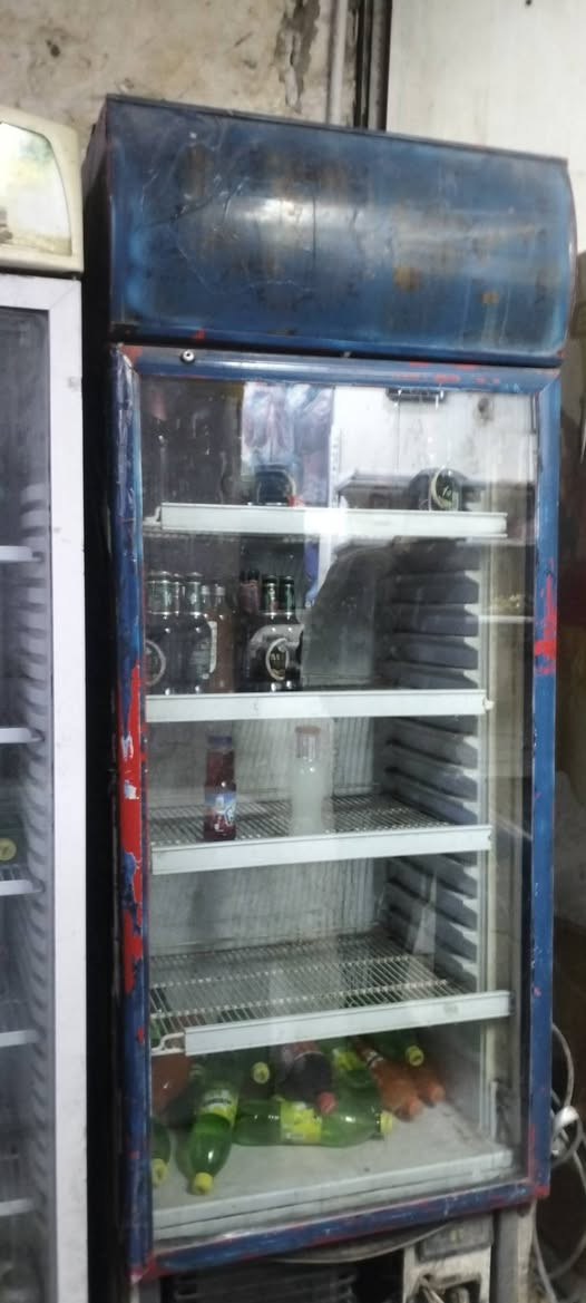 سلام عليكم  ثلاجات للبيع  مال اسوق 
قيم وخذ  بس لاتكسر بل سعر 
***********
