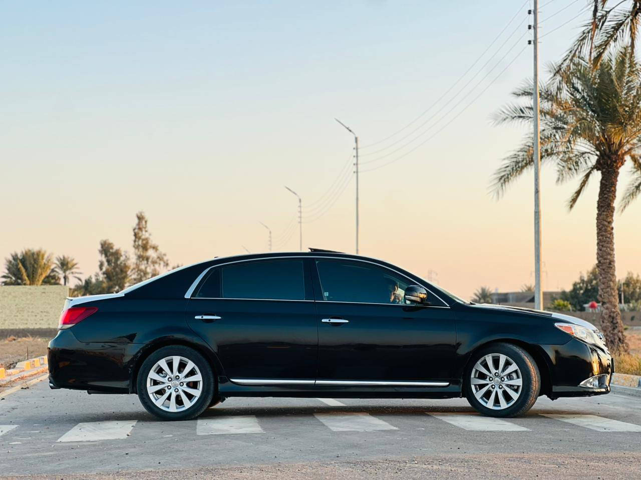 سلام عليكم افيلون موديل 2011 وارد مريكي كلين تايتل مكفول كفاله عامه رقم صلاح دين نكليزي بسمي  فول مواصفات لمتد خزن ميموري شاشه قلاب تبريد قطعتين ثلج ماشيه 153 م  سعر 145 وبيها مجال تواصل تصال ع ***********
