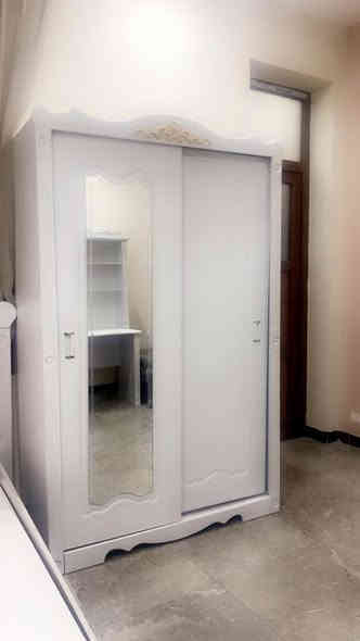 غرفة نوم بناتية نظيفة كلش 
و قوية بلوك و متانة عالية 
للبيع تتكون من 
كنتور و كومدي و سرير  ومكتبة للدراسة  مع كرسي و ميز تواليت نفس ما موجود بالصور 
بدون دوشك نظيفة بشكل.
السعر ٧٥٠ الف 
تخفيض ٦٠٠ الف
بسبب تغيير مكان اصغر.
الاتصال ع الرقم .
***********
