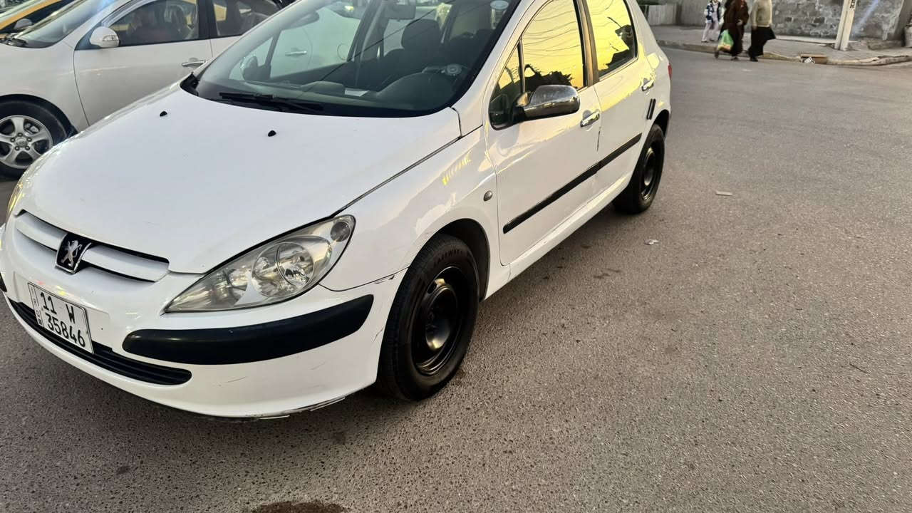 السلام عليكم بيجو موديل 2004سياره نظيفه تخم تاير مكينه كير حداديه  رقم بغداد مباشر التحويل  بيها صبغ الهلال مال جاملغ الخلفي  بدون دواخل. السعر49 مكاني السيديه
***********
