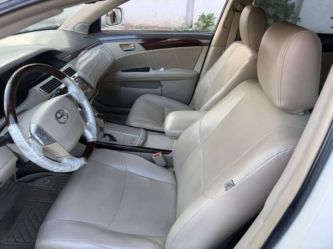 افلون 2010 
مواصفات خليجية 
بدون صبغ بدون ضربة فقط بارد 
ماشية 204000
شراي يراسل واتساب ***********
