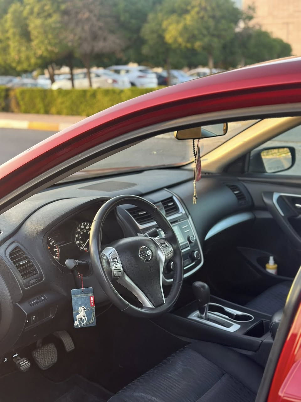 Nissan Altima SV
للبيع نيسان التيما 
لون ماروني 
2017
محرك 2500 4 سلندر
مواصفات SV
تحكمات استيرن
رادار جوانب
تشغيل عن بعد 
تبريد لمس
بصمة تشغيل بصمة ابواب
ويل كروم حجم 17 تايرات جديد
 السياره بدون نواقص كلها شرط 
كير ومحرك مامفتوح شرط
سياره بيها قطعتين صبغ  بوند+جامرلخ بدون ايرباك بدون دواخل 
عنوان السياره اربيل
سعر 123 ورقه وبيها مجال للشراي 
***********
