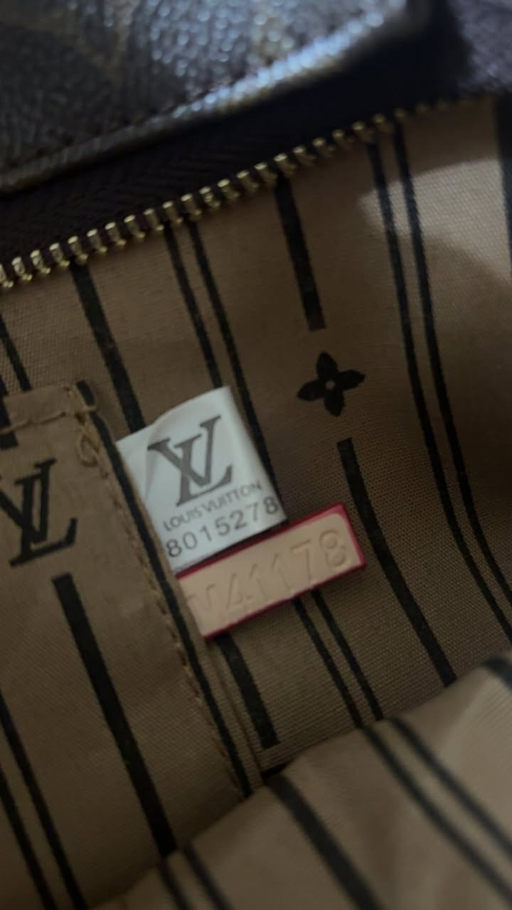 جنطه لويس فيتون اصليه كود وختم وباركود محتومه بكل مكان


**إذا كنت صاحب هذا الإعلان وتريد حذفه لأي سبب، رجاءا أرسل رسالة إلى الدعم الفني**