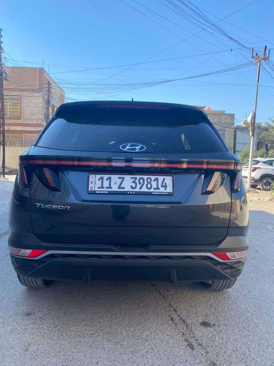 السلام عليكم 
توسان 2023 وارد امريكي 
الحادث داخل المنشور 
مواصفات فول 
ماشيه 32 الف
محرك 2500
السعر 185 وبيهة مجال 
العنوان بغداد حي اور 
***********
