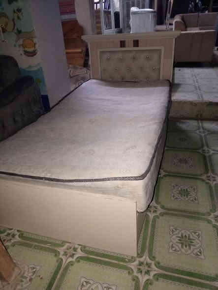 مرحبا أغراض للبيع للعنوان بعشيقة ***********
