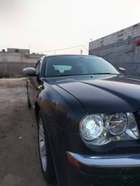 كرايسلر 300 • بدون لوحات • بصرة