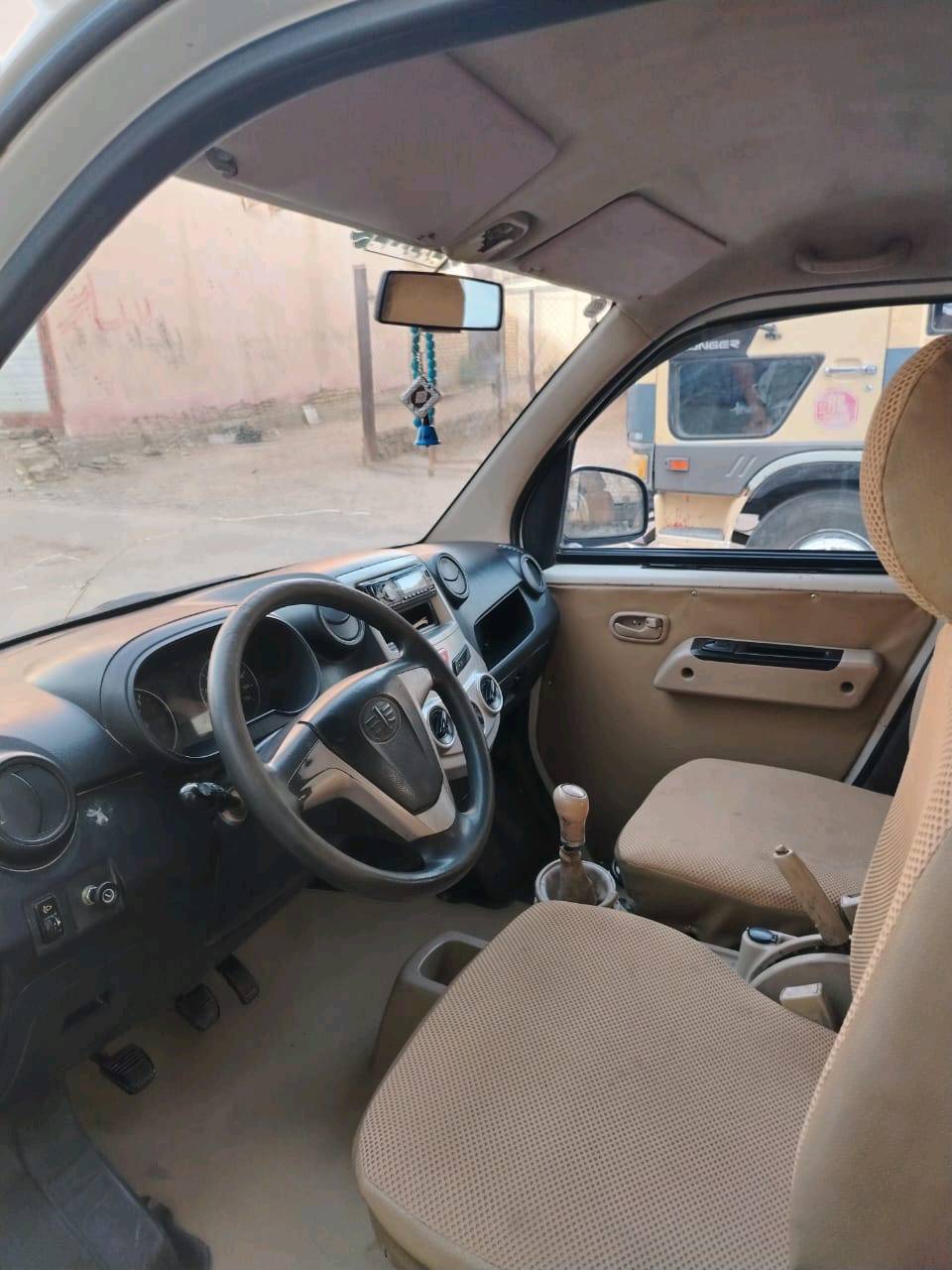 سلام عليكم سياره فاو لبيع موديل 2015 سياره تخم تاير جديد سياره خير من الله
 مكاني ذي قار قضاء الفهود