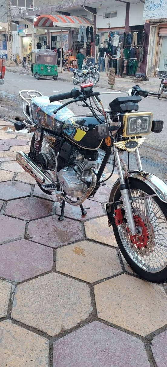 تايكر 25للبيع كفالة.  بدون نواقص.  مكاني بلدروز شارع المسعودية.  675وبيهة مجال.  ***********
