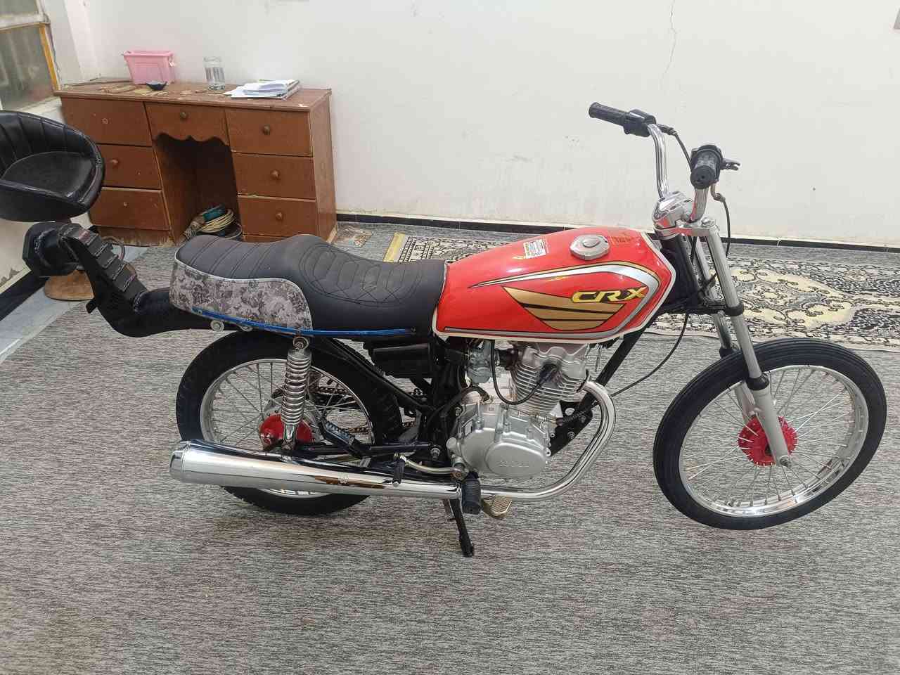 سلام عليكم دراجة أربعة كير ايراني نامة شلامجة تعمير 25 برغي ما مفتوح بيهة كفالة عامة كلك كلك كلك وبخدمة الشراي تواصل وتساب او خاص هاذا 
هاذا رقمي 
***********
***********
