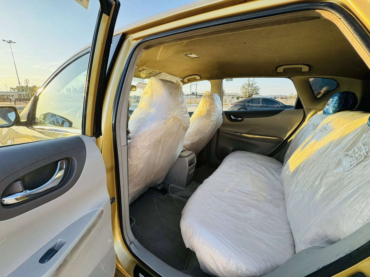 ‎نیسان تیدا خەلیجی بۆ فرۆشتن
‎مۆدیل 2014 پشت و پێشی كەپس 
‎دوو پارچە سبوغ بێ ژۆرێ گێڕ و مەكینە بەشەرت تەبریت سارد و گەرم بە شەرت 
‎سەنەوی ساڵەكی ماوە تەقە و ڕەقە بەشەرت 
‎سەیارەكی بێ مەسرەف مەزبووت 
‎چوار تاییەی نوێی لە بنە سەیارەكە كەمێك 
‎قنج و قۆپی هەیە سەیارەكی هەرزان و بازاڕی 
‎تازە سێرڤس كراوە سعرى85وەرەقەو كەمێك مەجال 
***********
***********
