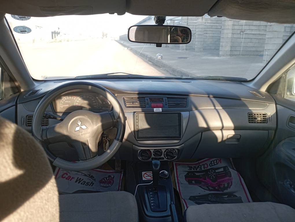 گيروتوماتيك
مه كينه بجوك 
موديل 2009
پيش و پشت كه بسه ليداني نيه 
سه قف و ناوشان به شه رت 
4پارجه ي سبوخي  هه يه بي ژورئ 
تاخم پيش و پشت تونده 
4تايه ي لوك 
دينار مه سروفي تيدا نيه 
سعر64 وه ره قه معامله 
*********** أربيل, العراق
