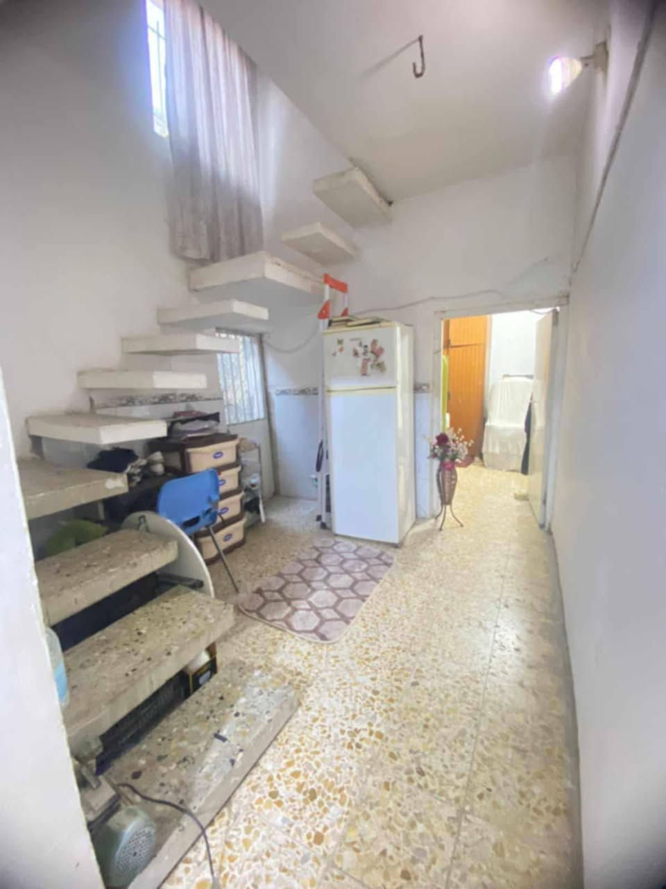 بيت للبيع 100 متر طابق واحد طابو صرف عنوان الحسينيه بداية مسقط خلف الكازينو
سعر 60 وبي مجال 
***********
