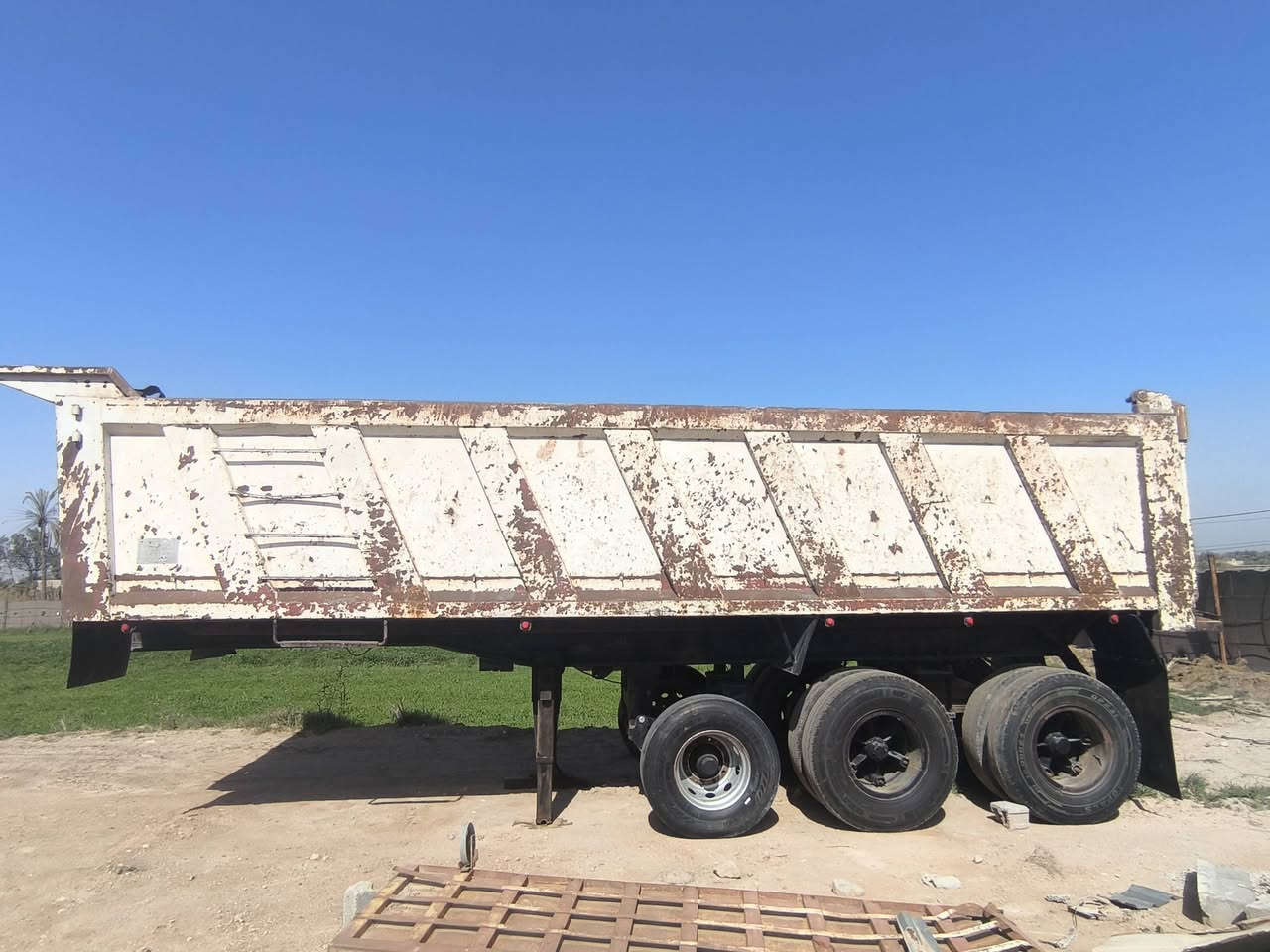 سلام عليكم عربانه ابو علم موديل 2007 اي استفسار عله الرقم ***********
