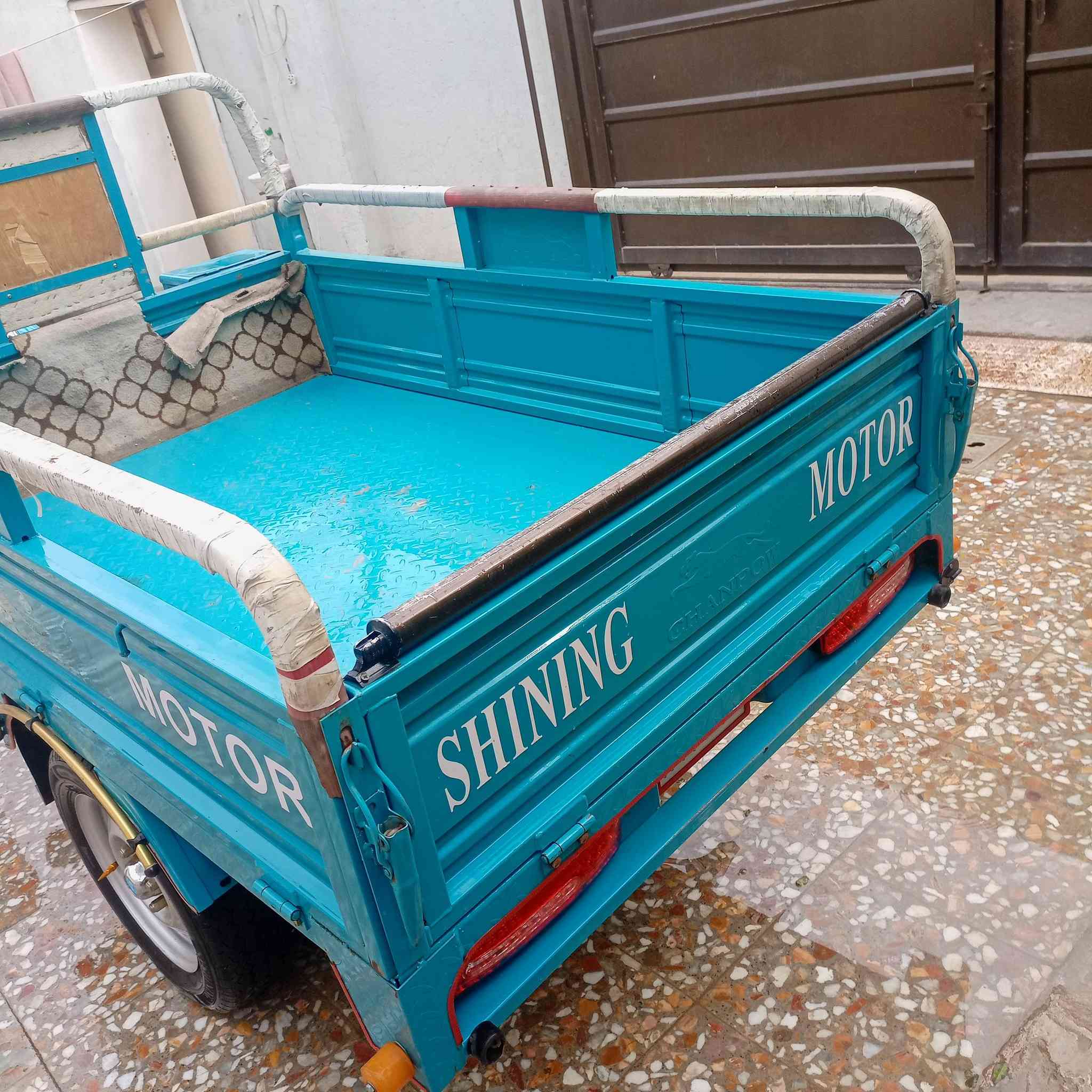 السلام عليكم ستوته للبيع موديل 2023 نظيفة جدا اوراق أصولية سعرها 2900 وبيها مجال مكانها طويريج ***********
***********
