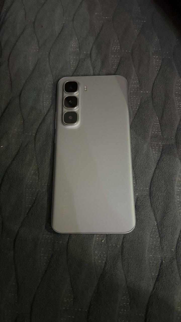 سلام عليكم Infinix HOT 60 Pro للبيع أو مراوس ايفون جهاز نضيف خدش مابيه جهاز بعد بضمان جديد كلش كارتونه وملحقاته السعر 350وبيه مجال العنوان البصرة التنومه ***********
