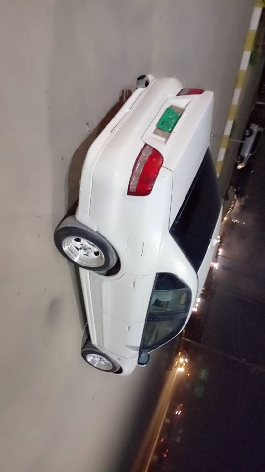 كلاند موديل ٢٠٠١ئارم بلاستيك ناوزه رد توماتيك ته بريد سارد و كه رم ٤ جام كاره بأي شاشه ئايبات ٤ تايه و ويلي شازي له سه ره مه ركه زي بشت بيشي كه بسه براوه وه ركه ران به شه رت كاره بأي كشت كياني به شه رت شوين هه ولير *********** أربيل, العراق
