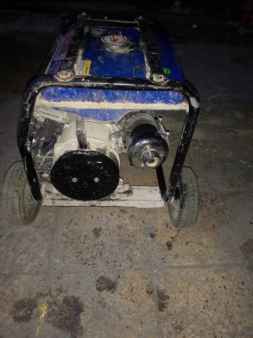 السلام عليكم مولد للبيع ١٢ امبير استعمال قليل سويج وريمونت ب٢٥٠الف قفلهه مكاني بغداد


**إذا كنت صاحب هذا الإعلان وتريد حذفه لأي سبب، رجاءا أرسل رسالة إلى الدعم الفني**