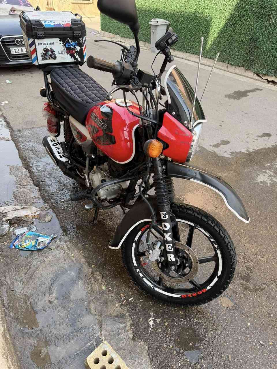 سلام عليكم دراجه بوكسر موديل 23 مرقم بسمي تحويل ثاني يوم دراجه نضيفه كلش سعرها 2350مكاني بغداد الطوبجي رقم ***********
