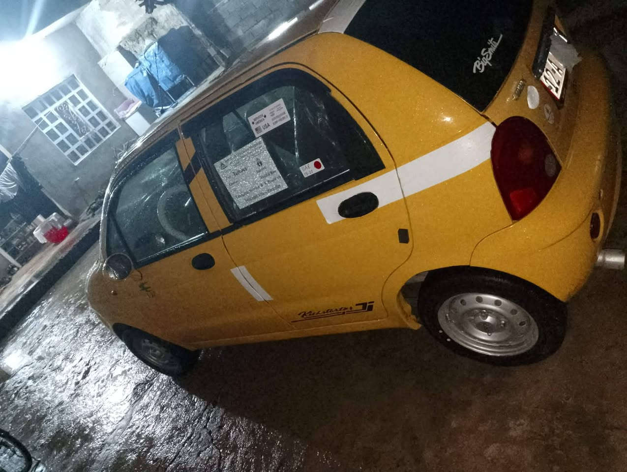 السلام عليكم كوكو 2011 محرك كير شرط التحويل بدون ضرر مصبوغه جماليه كوبون بنزين بيها السعر 30 وبيها مجال تفاصيل أكثر اتصل على الرقم ***********
