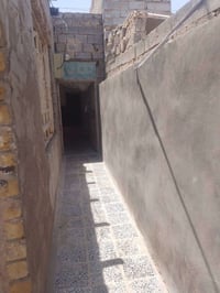 بيت للبيع 100م يحتوي على استقبال صاله مطبخ غرفه حمام خارجي وداخلي بيتو...