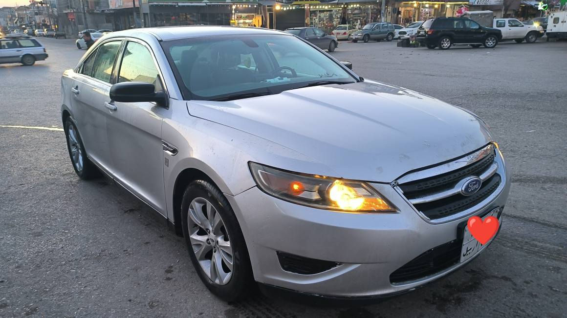 به ناوی خوای گەورە و میھرەبان 
فۆرد تۆرس 2012 نیڤا
گێڕو مه کینه به شه رت 
هه موو گیانی ئیشه کات
جوانو ڕێکو پێکه 
هیچی پێوه نیه 
به ناوی شه ریکه یه شه ریکه داخراوە کێ ویستی له خزمه تیام
***********
سوپاس بۆ ئه دمینی گوڵ السليمانية, العراق
