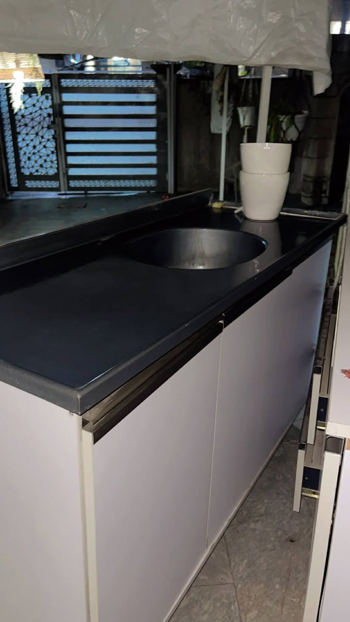 🔴 تخم عراقي
نظيف جدا 
بي فقط بقه صغيره ابد ممأثر ولا مبينه
🔵 كاونتر 
نظيف جدا 
🔸️ ميز + ٤ كراسي
🔹️غساله سامسونك
١٥ كيلو نظيفه جدا جدا
مكانهن حي اور


**إذا كنت صاحب هذا الإعلان وتريد حذفه لأي سبب، رجاءا أرسل رسالة إلى الدعم الفني**