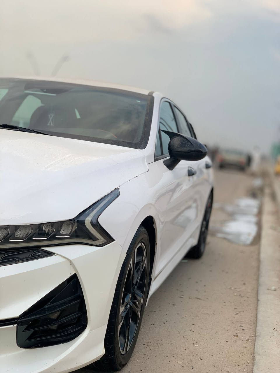 السلام عليكم كي5 2021
رقم اربيل تريد وكاله تريد تحويل بسمنا السيارة 
فول عدا البنراما
ضربتها جاملغ وبنيد بدون ارباك بيها بارد بالصندوك قليل كلش
كير مكينة كفالة 
1600 تيربو مكاني البصرة
السعر 160 بيها مجال
***********
او مراوس بجارجر فقط
