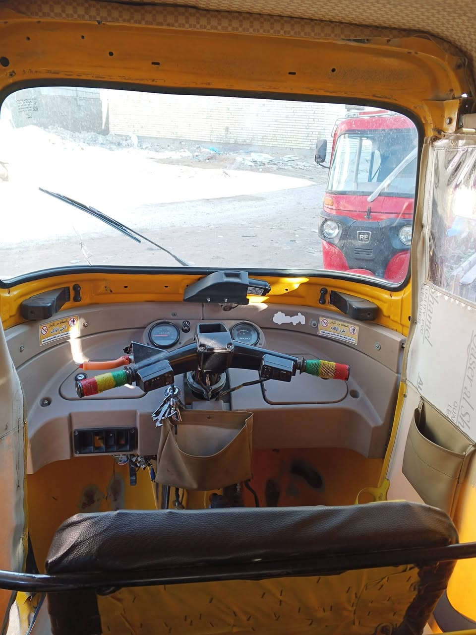 السلام عليكم شباب تكتك للبيع موديل 2020 سعر 6800 وبيها مجال توك توك نظيفه مكاني بغدادي ((***********
