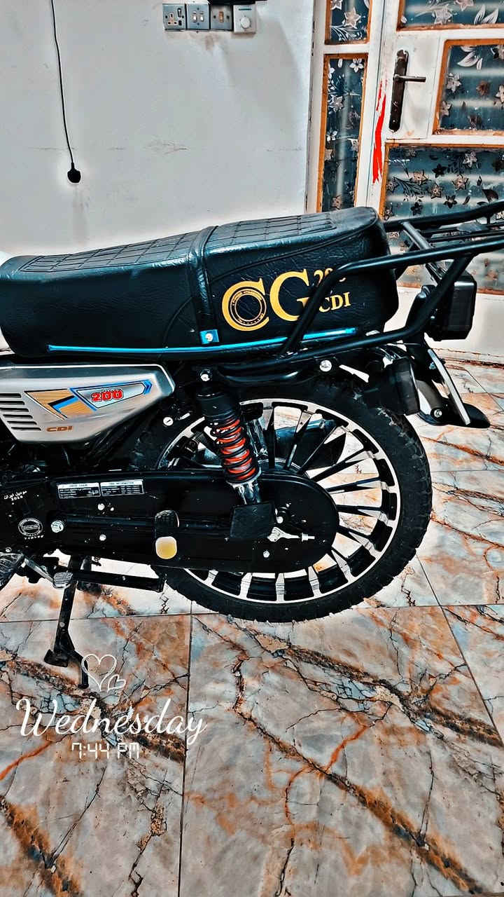 سيفان للبيع جديده موديل 2026 صار ايام من مشتريه ما مشتغله دلي فري فقط للبيت اجيب بيه احتياجات البيت الس850بيه مجال 
الرقم واتساب مفتوح 24ساعه *********** ورجاءا لا تكسرون بيه
